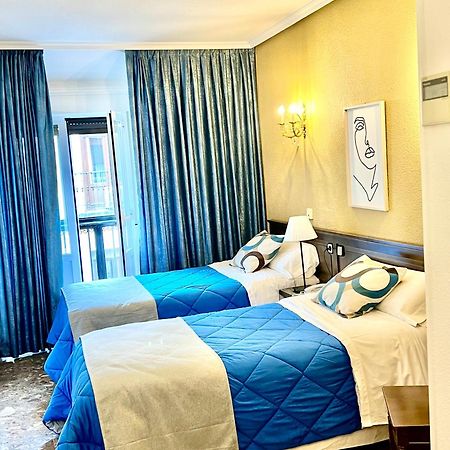 Hostal Sonsoles Madrid-Centro Екстериор снимка
