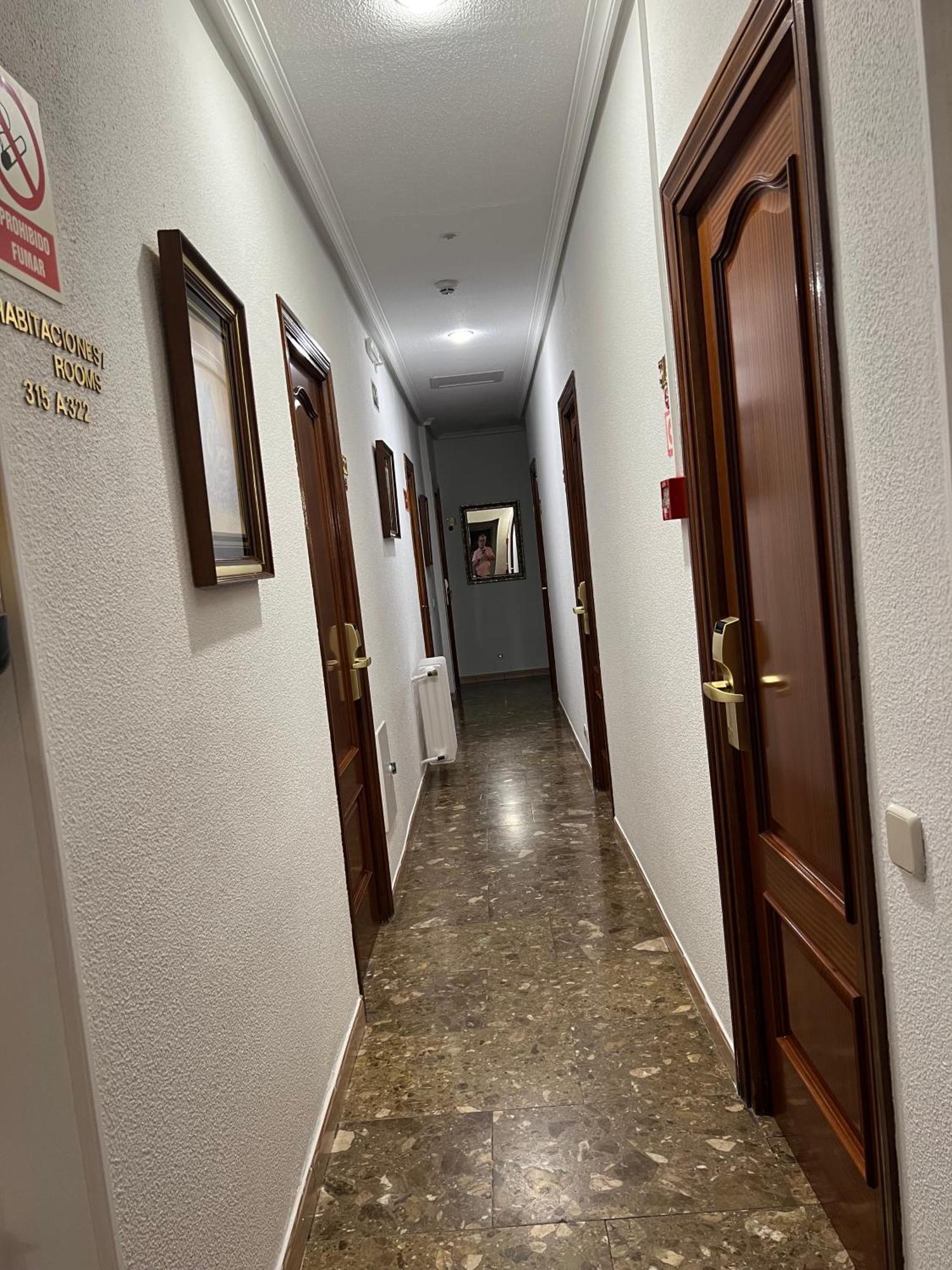Hostal Sonsoles Madrid-Centro Екстериор снимка