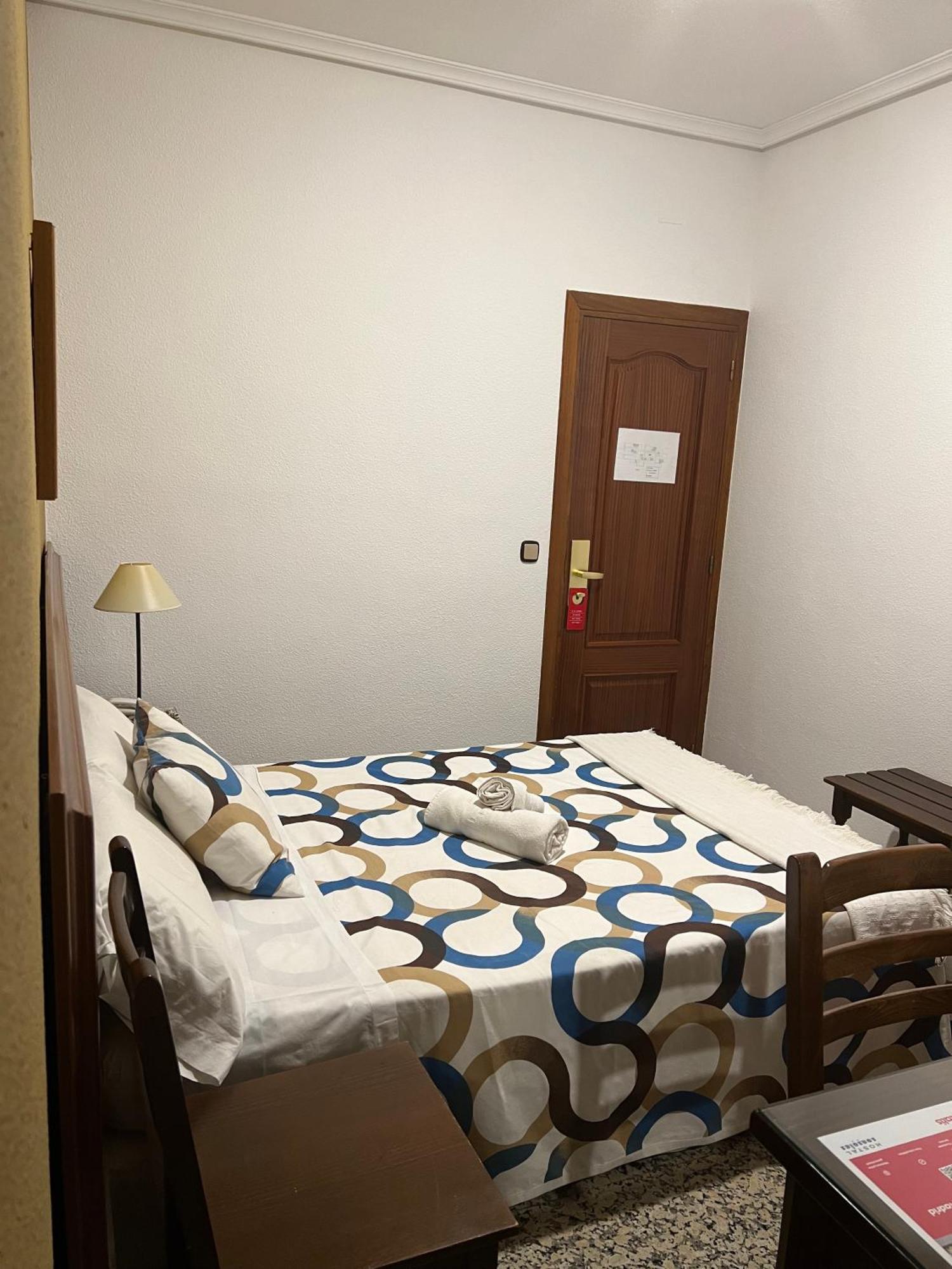 Hostal Sonsoles Madrid-Centro Екстериор снимка